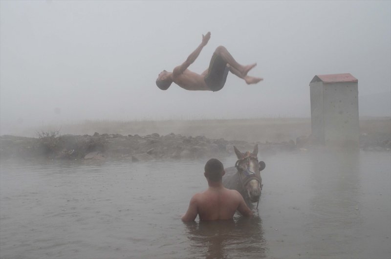 Bitlis Güroymak'ta doğa harikası kaplıca