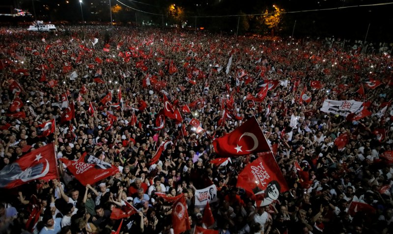 İstanbul'da Ekrem İmamoğlu kutlaması