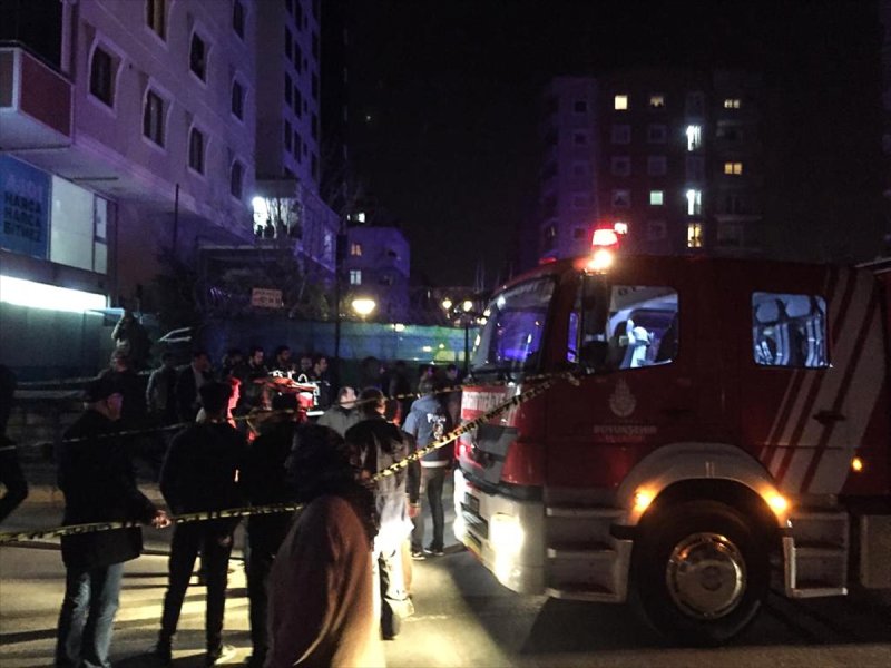 İstanbul'da askeri helikopter düştü