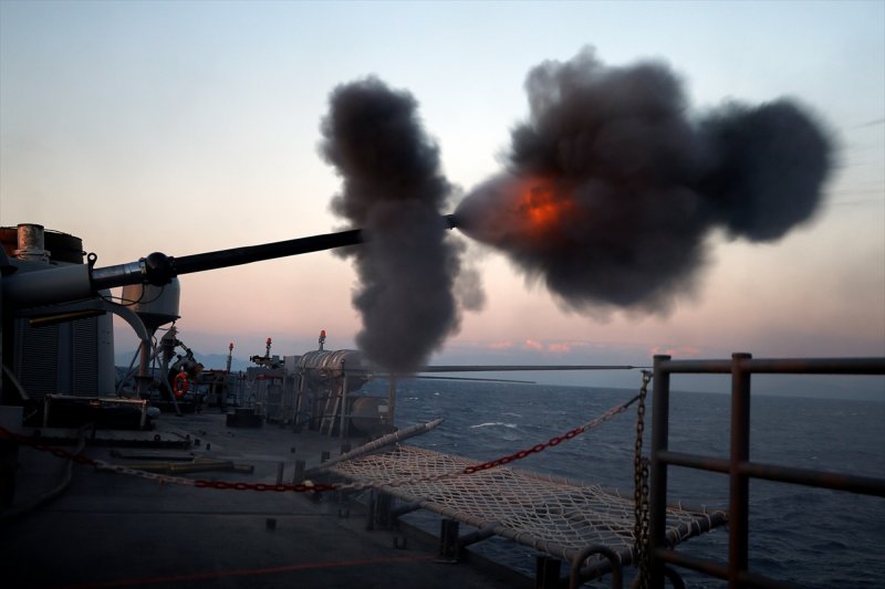 Cumhuriyet tarihinin en büyük deniz tatbikatı devam ediyor