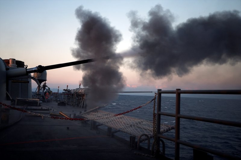 Cumhuriyet tarihinin en büyük deniz tatbikatı devam ediyor