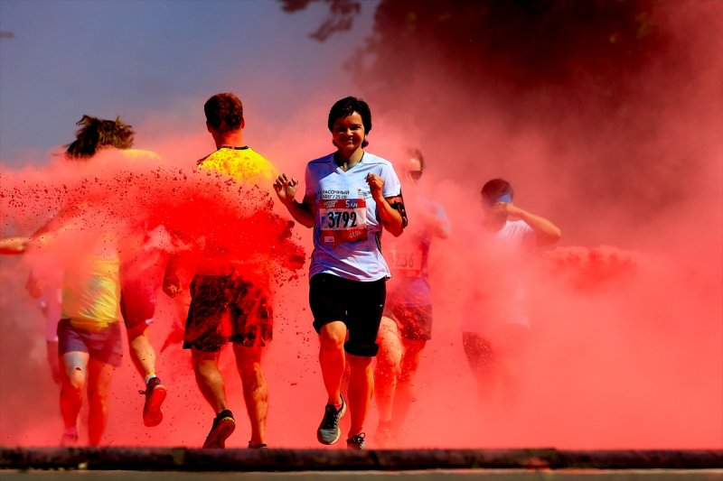 Rusya'da 'Color Run' festivali ilgi gördü