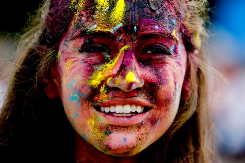 Rusya'da 'Color Run' festivali ilgi gördü