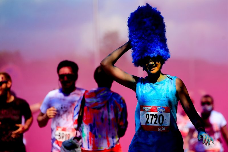 Rusya'da 'Color Run' festivali ilgi gördü