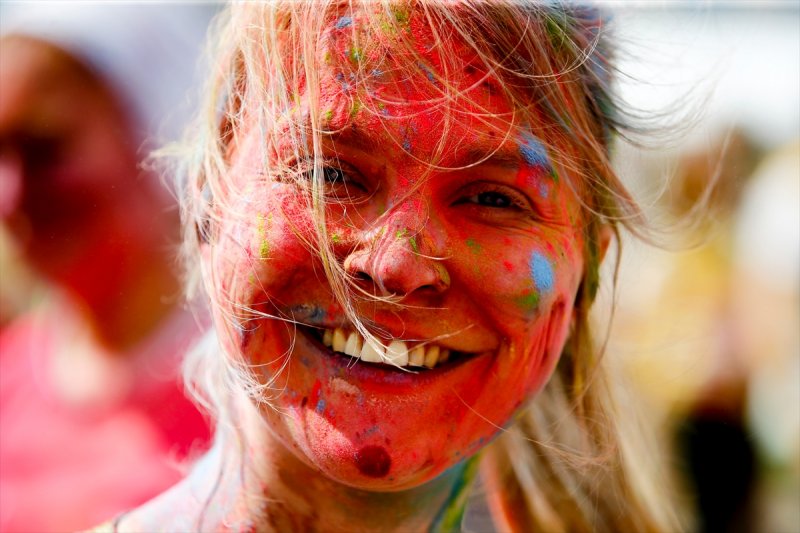 Rusya'da 'Color Run' festivali ilgi gördü