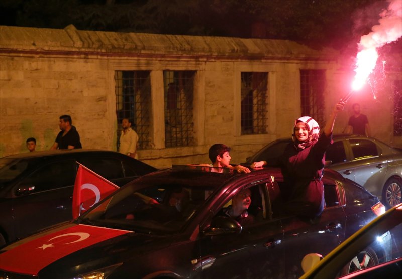 İstanbul'da Ekrem İmamoğlu kutlaması