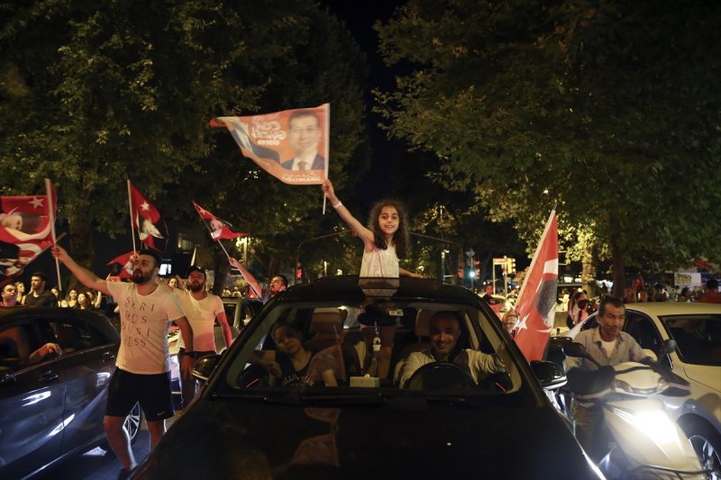 İstanbul'da Ekrem İmamoğlu kutlaması