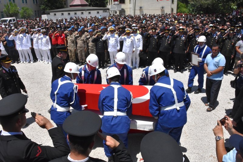 Şehit uzman çavuş Muğla'da son yolculuğuna uğurlandı