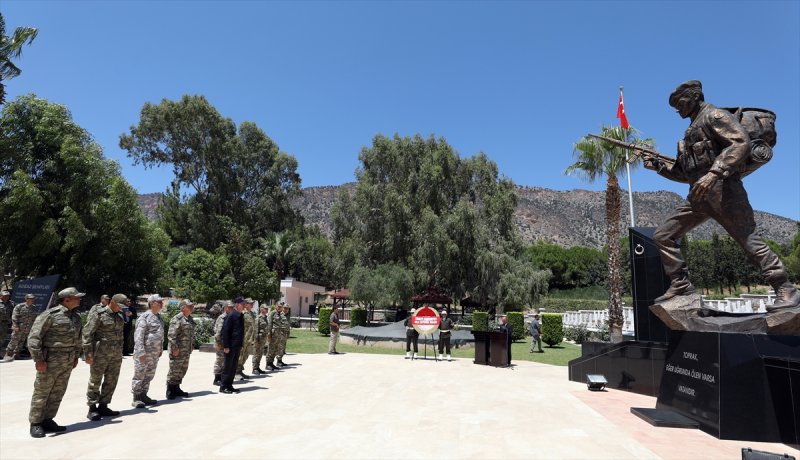 Hulusi Akar KKTC'de: Komşularımız aklını başına alsın