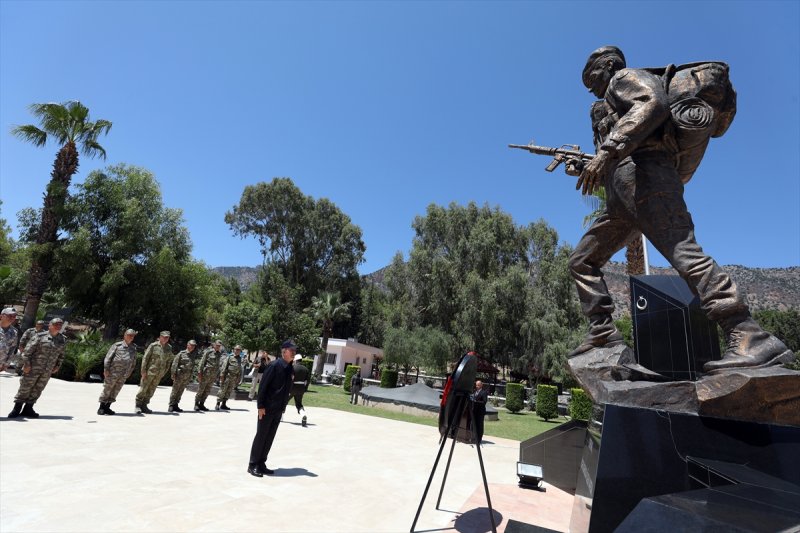 Hulusi Akar KKTC'de: Komşularımız aklını başına alsın
