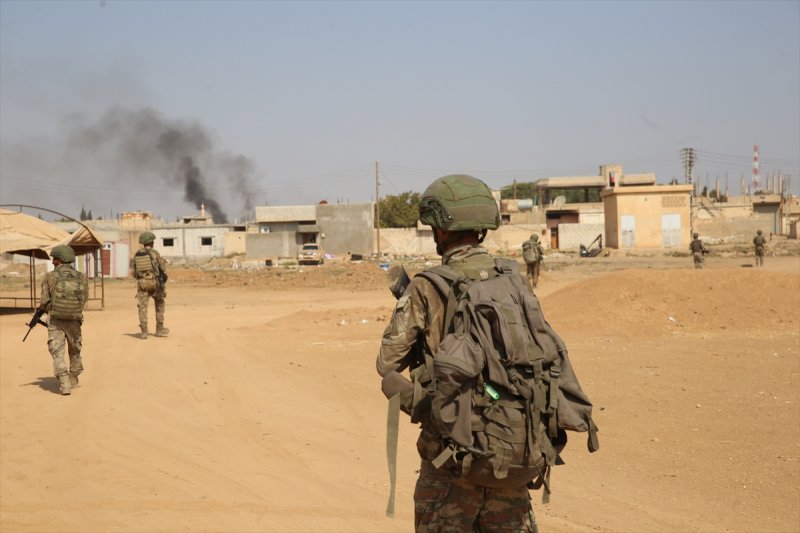 Mehmetçik adım adım terörü temizliyor