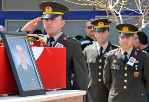 Jandarma Üsteğmen Ahmet Ozan Şarlak son yolculuğuna uğurlandı