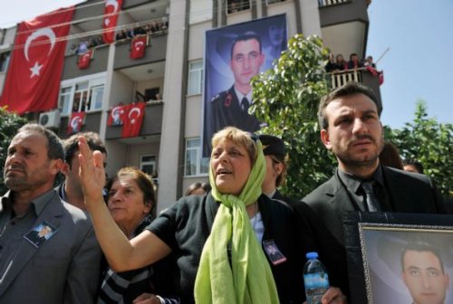 Jandarma Üsteğmen Ahmet Ozan Şarlak son yolculuğuna uğurlandı