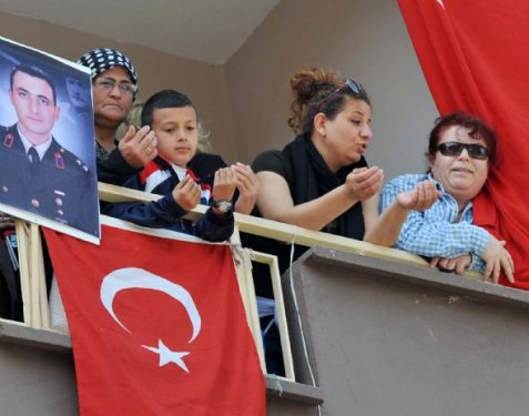 Jandarma Üsteğmen Ahmet Ozan Şarlak son yolculuğuna uğurlandı