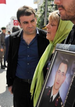 Jandarma Üsteğmen Ahmet Ozan Şarlak son yolculuğuna uğurlandı