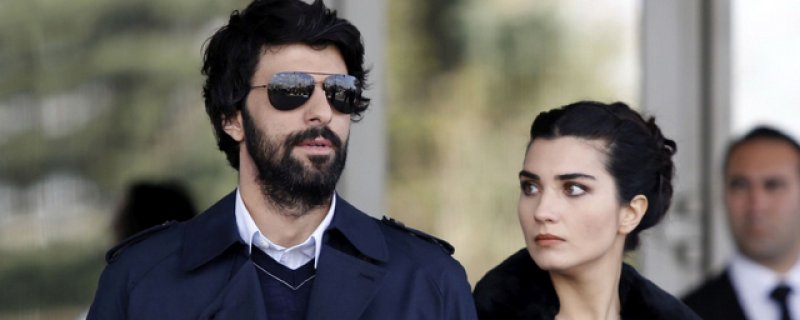 Dubai sokaklarını Engin Akyürek afişleri süsledi