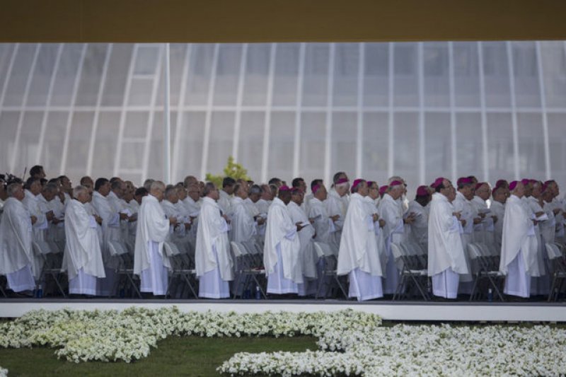 İspanya'da toplu günah çıkarma seansı