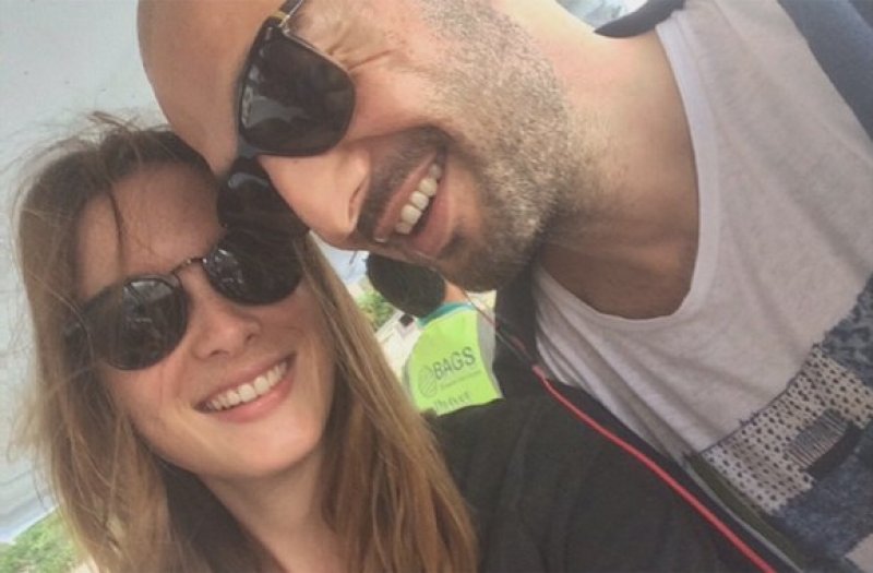 Soner Sarıkabadayı'ya Hollandalı sevgili