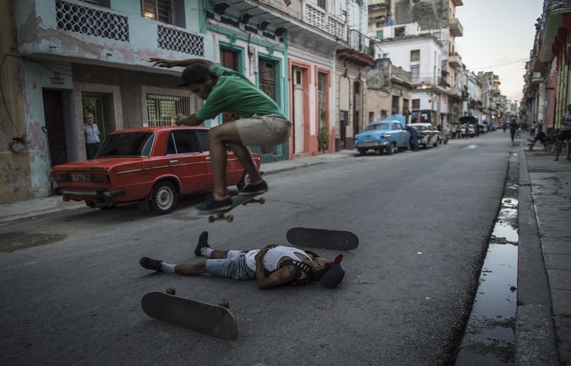 Apple devrimcilerin ülkesi Küba'ya girdi