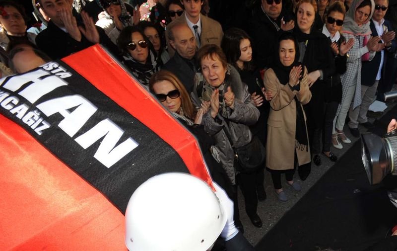 Kayahan son yolculuğuna uğurlandı