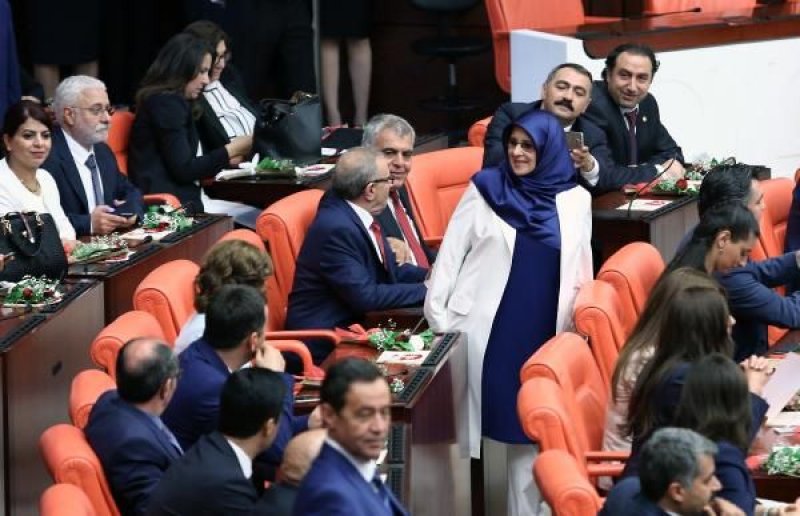 Meclis'te yemin töreni