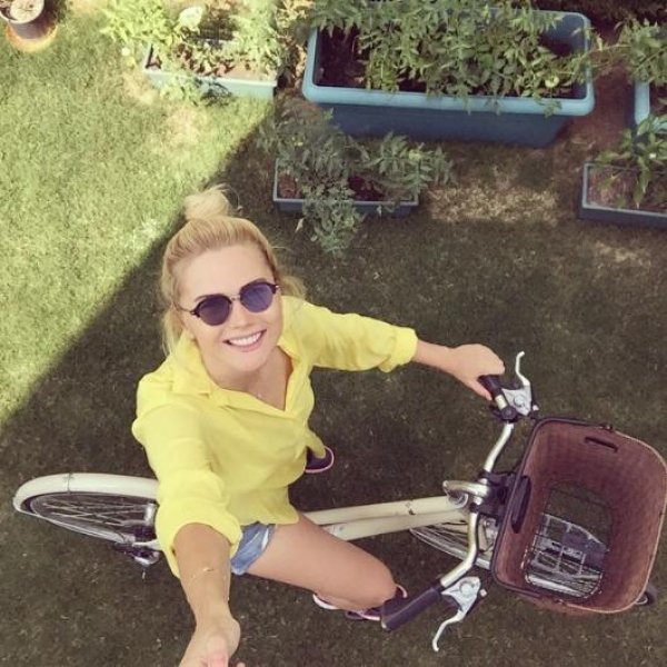 Ünlü sunucu Ece Erken boşanıyor