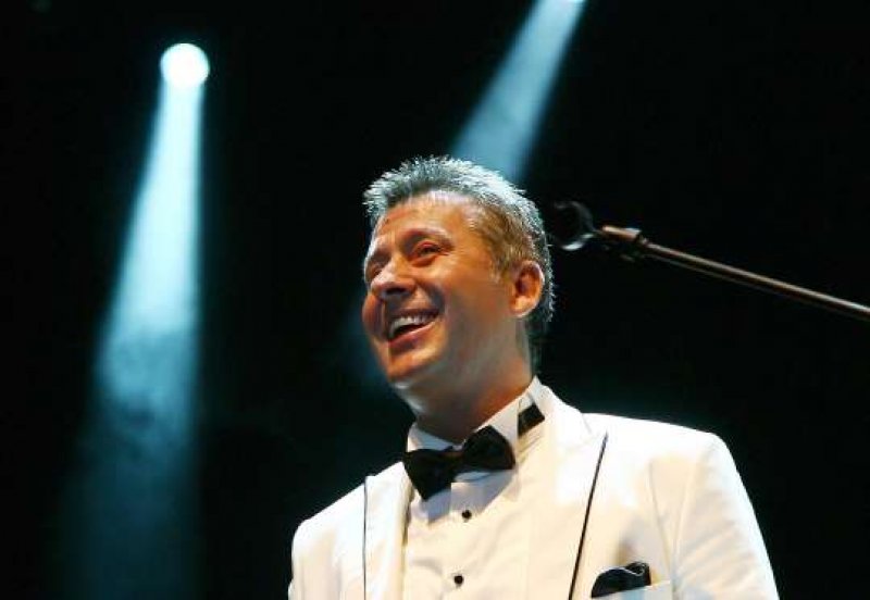 Siyasete giren ünlü isimler 