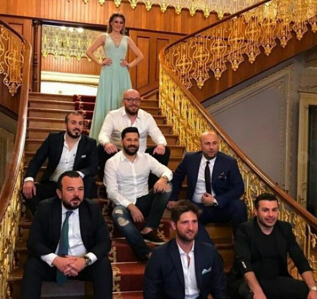 Gizem Karaca nişanlandı