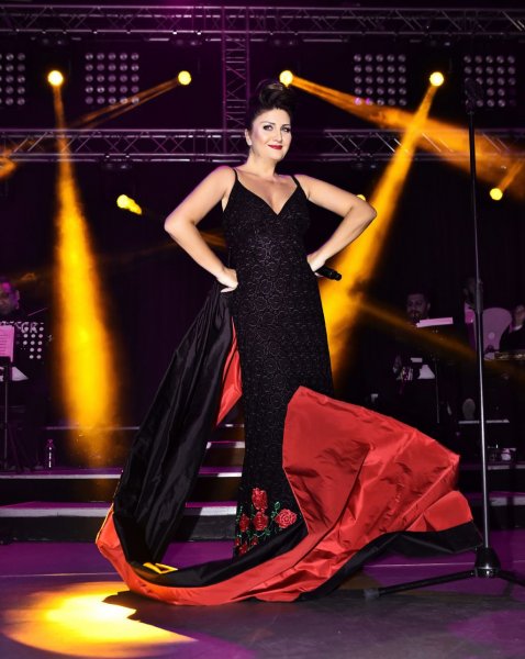 Sibel Can'ın lüks tatili