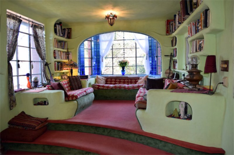 Ters mantar şeklindeki ev Kettle House