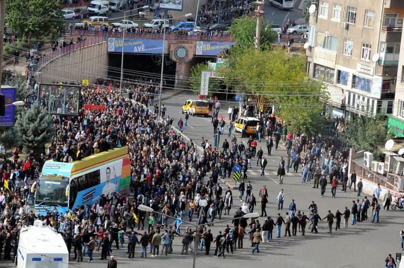 HDP'nin çağrısıyla Kobani'ye destek için toplandılar