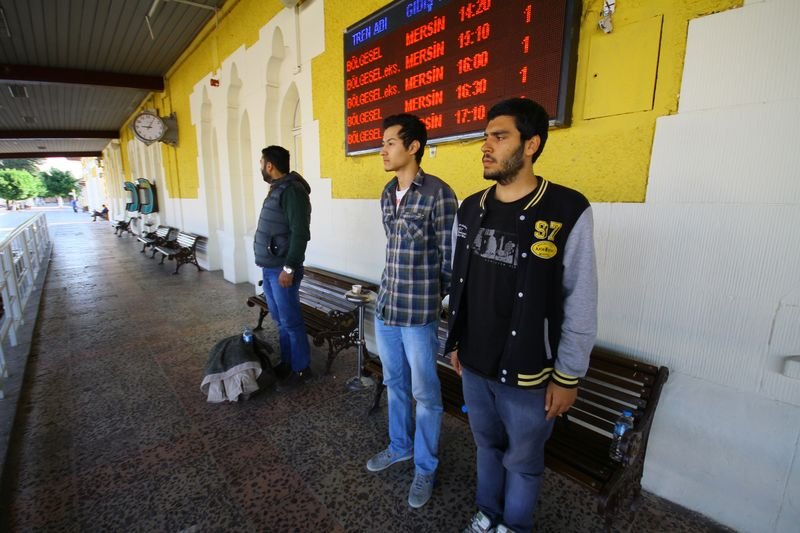 Saat 9'u 5 geçe Türkiye'de hayat durdu