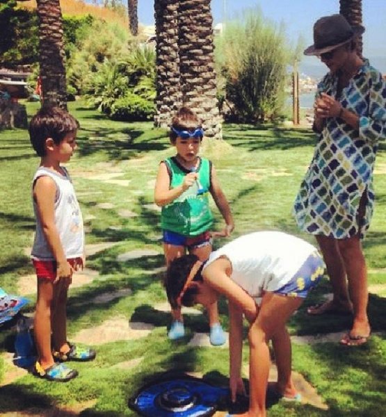 Gülben Ergen minibüse bindi