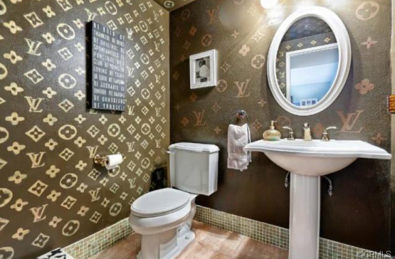 Banyo dekorasyonda yeni trend duvar kağıtları