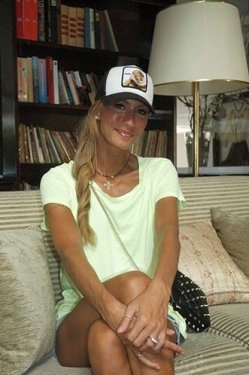 Çağla Şikel zamana meydan okuyan ünlülerden