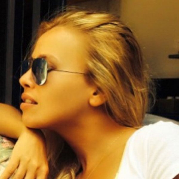 Ümit Erdim sevgilisiyle el ele