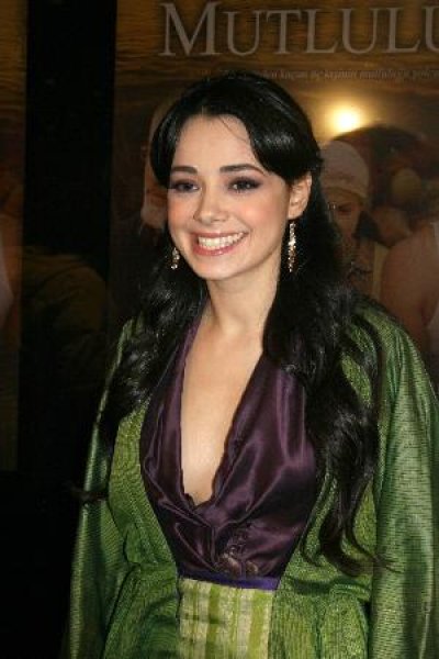 Özgü Namal 3 aylık hamile 