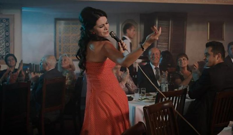 Belçim Bilgin'den cesur sahne