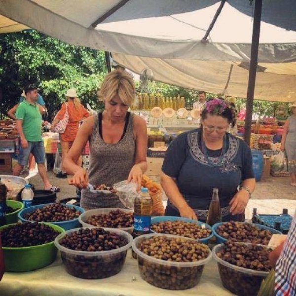 Gülben Ergen minibüse bindi