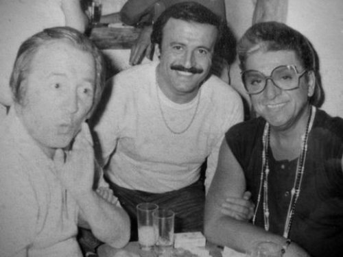 Bülent Ersoy ve Zeki Müren dudak dudağa