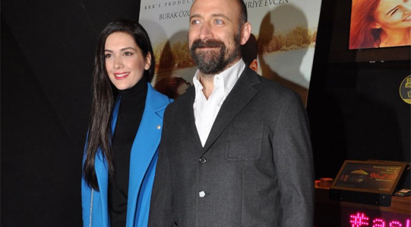 Bergüzar Korel ile Halit Ergenç tango dersi alıyor