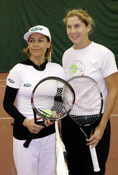 Hülya Avşar 35 yıldır gündemde 