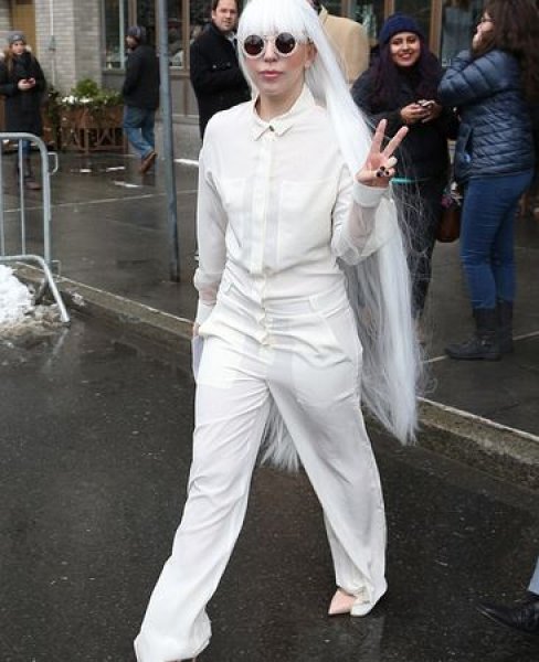 Lady Gaga hamama gitmek istiyor