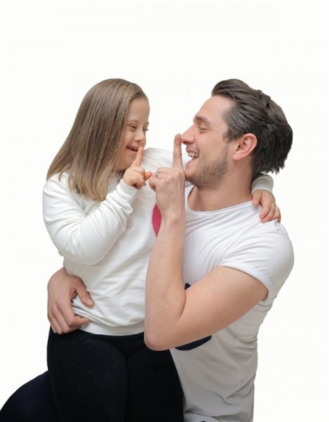 Ünlüler down sendromlu çocuklar için objetif karşısına geçti