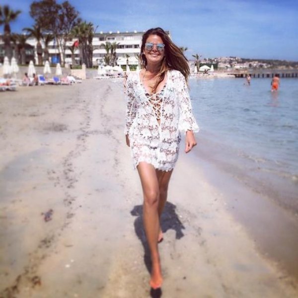 Ünlülerin objektifinden 4 Mayıs Instagram paylaşımları 