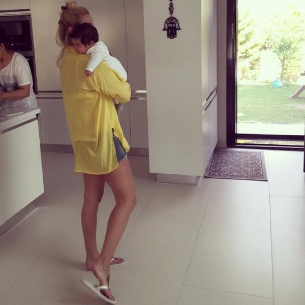 Ünlü sunucu Ece Erken boşanıyor