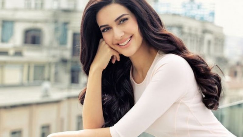 Bergüzar Korel'in 6 hali