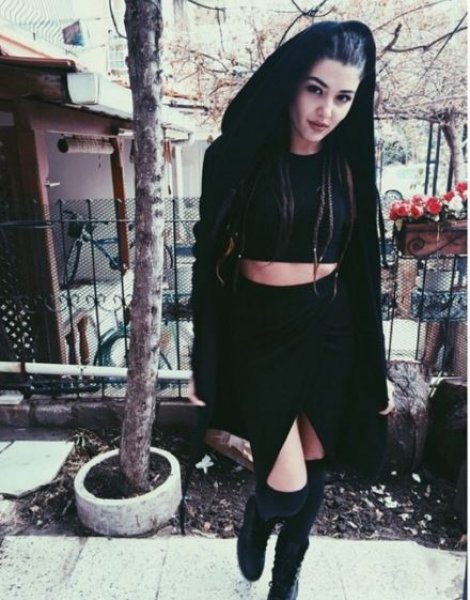 Hande Erçel'in Tayland tatili