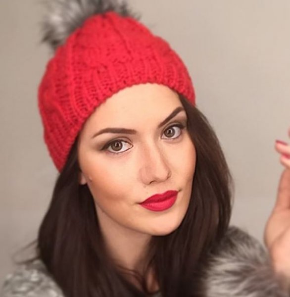 Burak Özçivit ile Fahriye Evcen'in nişanından yeni fotoğraflar