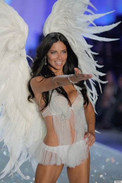 Adriana Lima gözyaşlarıyla veda etti